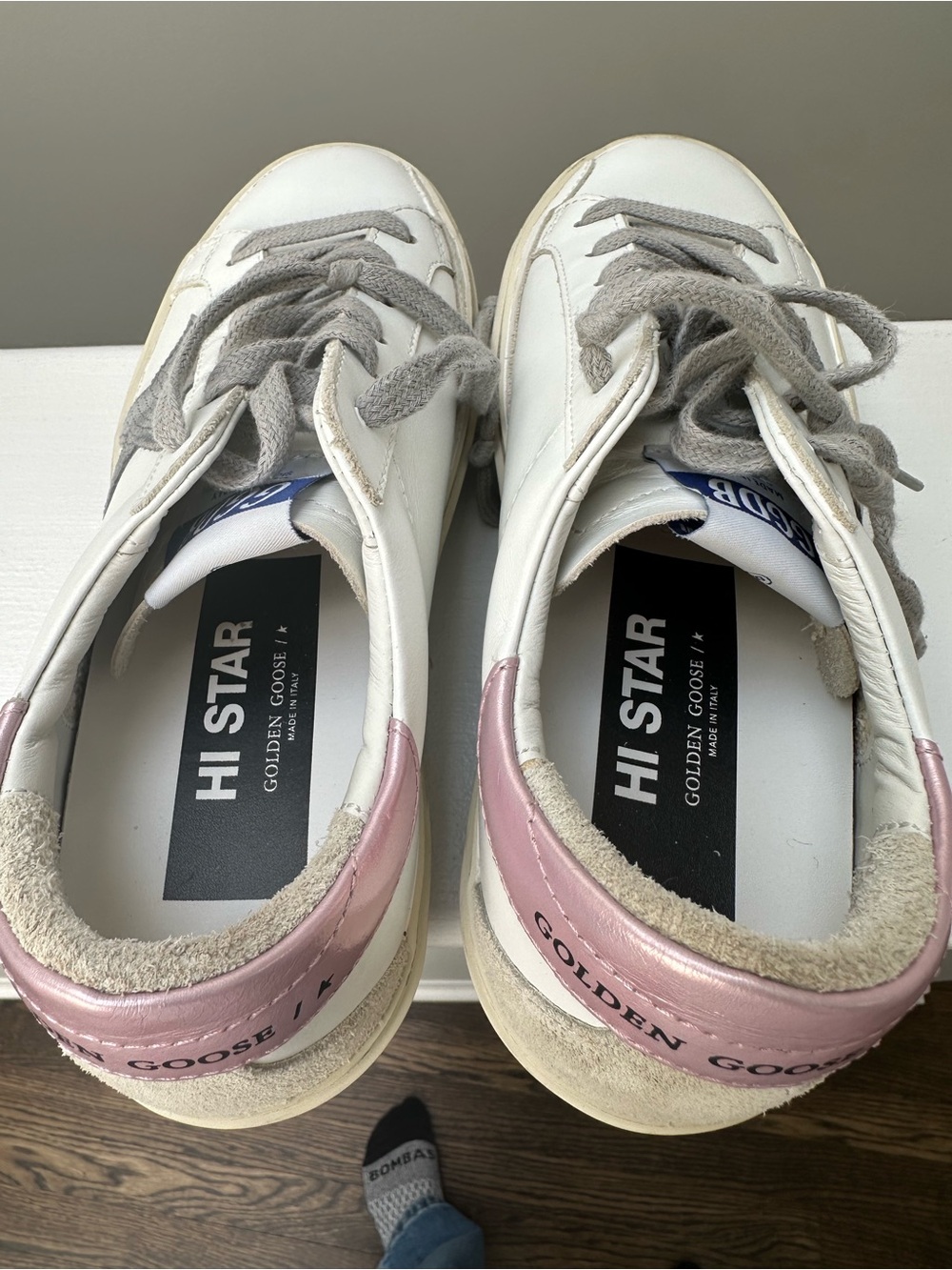 Golden Goose White Leather Sneakers with Pink Heel and Gray Laces - Picture 3 of 9